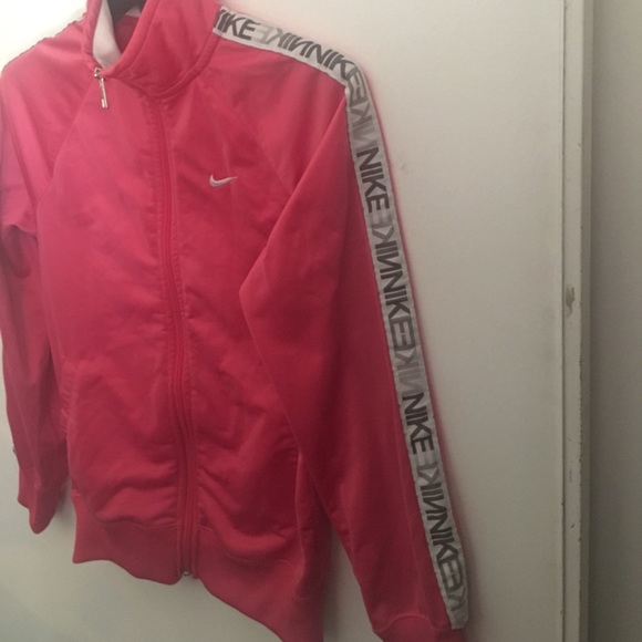 Nike Girls Lightweight Outdoor Full-Zip Track Style Pink Jacket - Picture 2 of 5